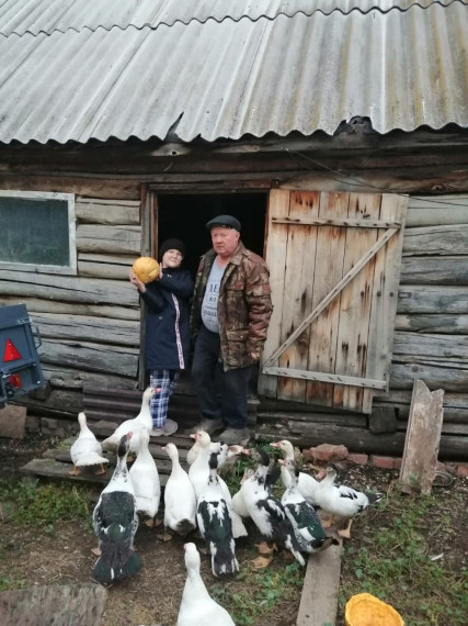Вместе с папой.